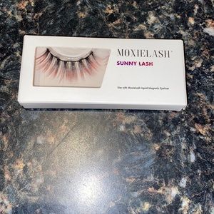 Moxie Lash Sunny Lash BNIB- These Lashes Have Pink On The Tips- Magnetic Lashes